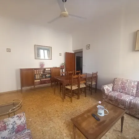 Santorsola Apartment *